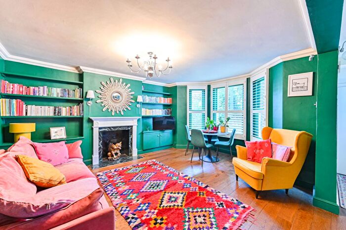 1 Bedroom Flat To Rent In St Stephens Avenue, Shepherd's Bush, London, W12