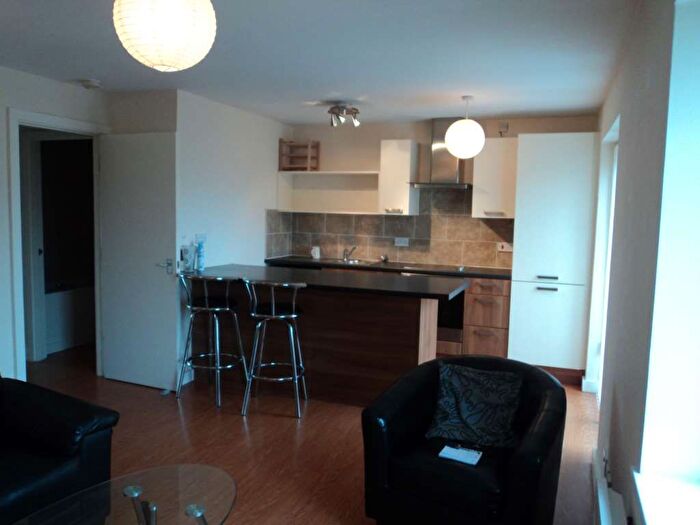 2 Bedroom Flat To Rent In Welbeck Street South, Ashton Under Lyne, OL7