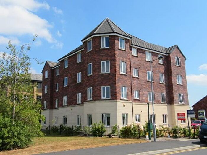 2 Bedroom Flat To Rent In Crown Apartments, Newhall Park Drive, BD5