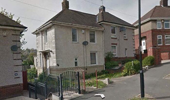 2 Bedroom Semi-Detached House To Rent In Doe Royd Crescent, Sheffield, S5