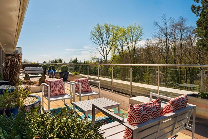 3 Bedroom Penthouse For Sale In Charters Estate, Sunninghill, Ascot, SL5