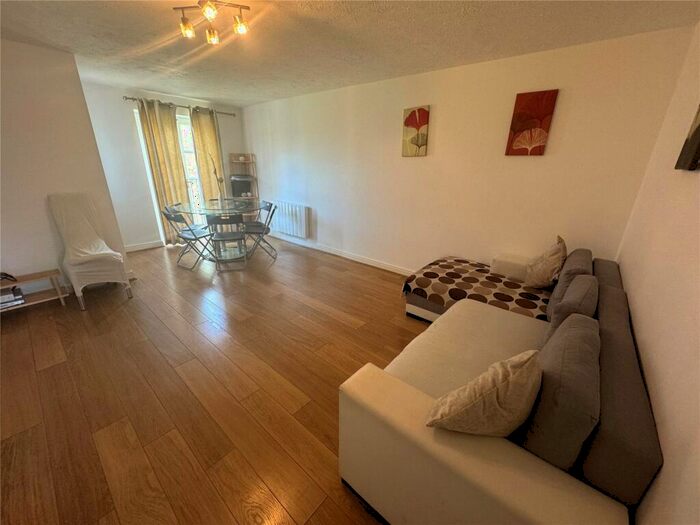 2 Bedroom Apartment To Rent In Clarence Close, New Barnet, Hertfordshire, EN4
