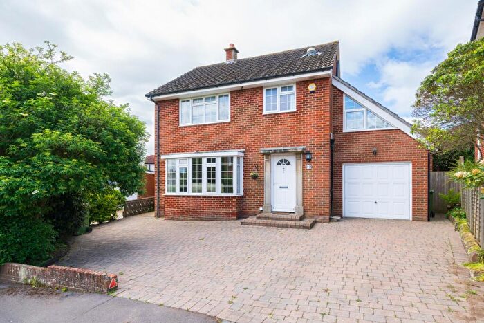 4 Bedroom Detached House For Sale In Sandy Lane, Titchfield, Hampshire, PO14