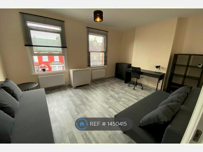 1 Bedroom Flat To Rent In Wood Green, London, N22