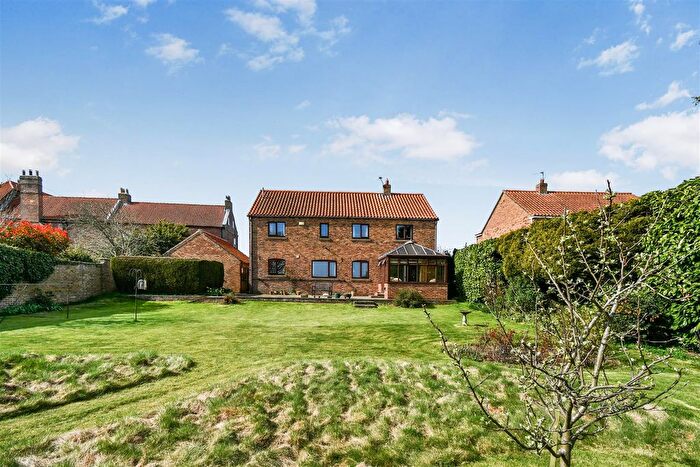 5 Bedroom Detached House For Sale In Tockwith Road, Long Marston, YO26