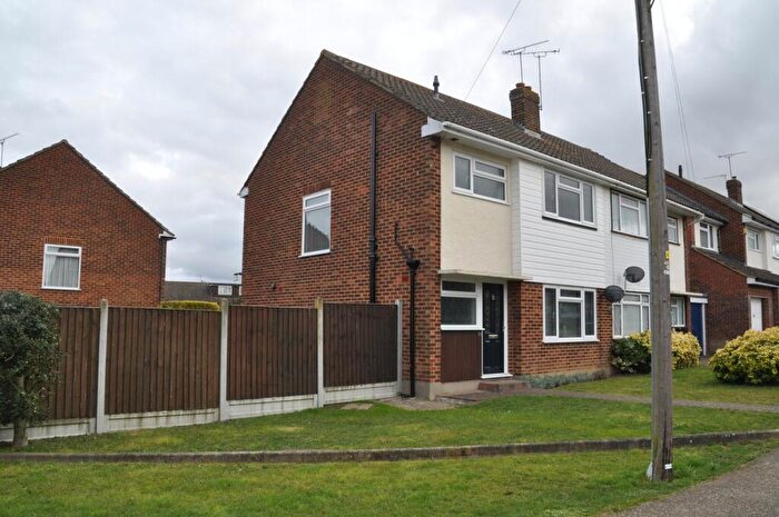 3 Bedroom Semi-Detached House To Rent In Keene Way, Galleywood, Chelmsford, CM2
