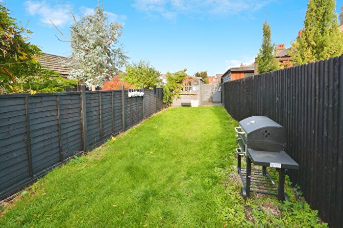 3 Bedroom Terraced House For Sale In Rye Road, Hoddesdon, EN11