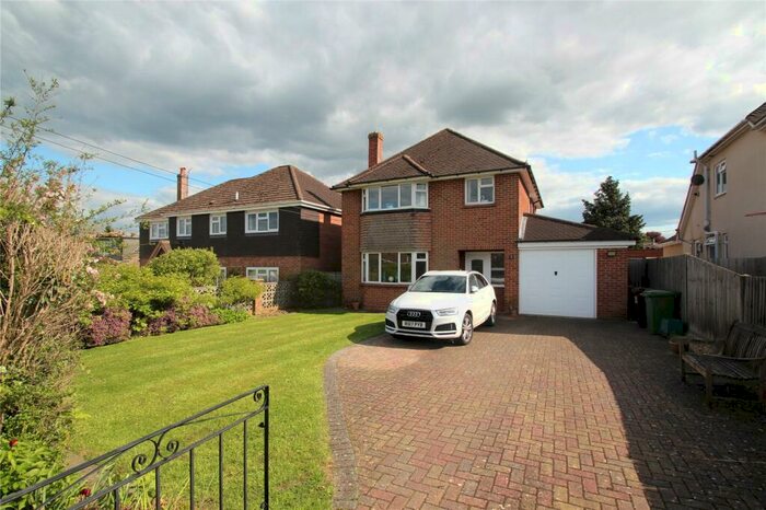 3 Bedroom Detached House To Rent In Linden Avenue, Old Basing, Basingstoke, Hampshire, RG24