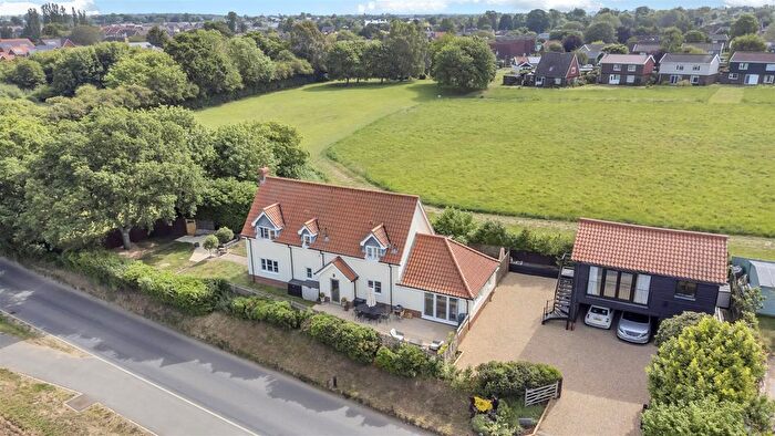 4 Bedroom Detached House For Sale In School Road, Elmswell, Bury St. Edmunds, IP30