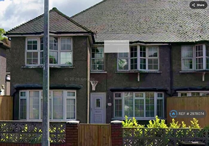3 Bedroom Flat To Rent In Heathwood Road, Cardiff, CF14