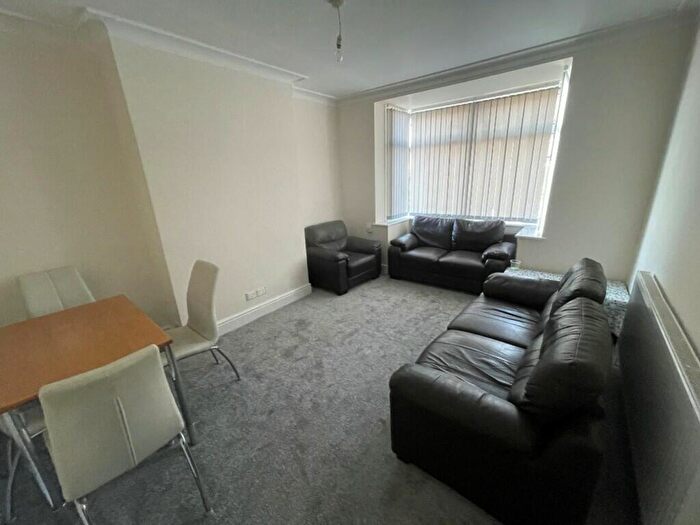 6 Bedroom House To Rent In Queens Road, Bristol, BS7