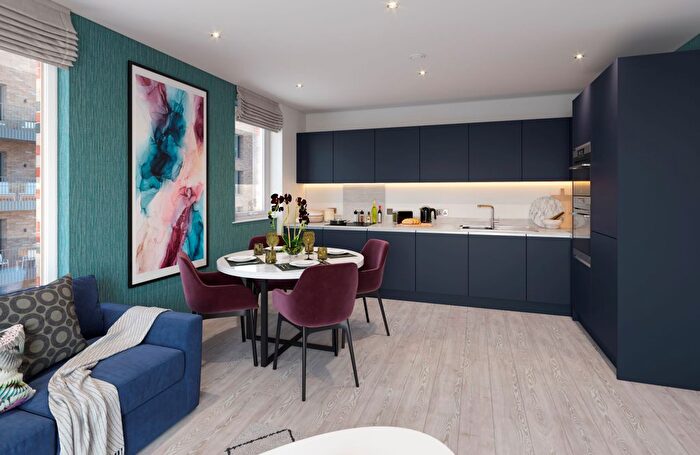 2 Bedroom Flat For Sale In Civic Street, Hounslow, TW3