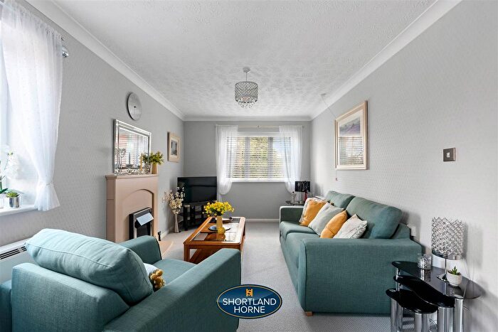 2 Bedroom Flat For Sale In Chandler Court, Davenport Road, Earlsdon, Coventry, CV5
