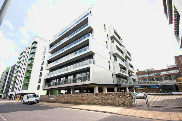 2 Bedroom Apartment To Rent In Geoffrey Watling Way, Norwich, NR1