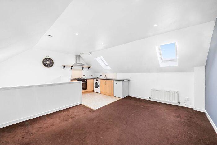 1 Bedroom Detached House For Sale In East Main Street, Broxburn, EH52