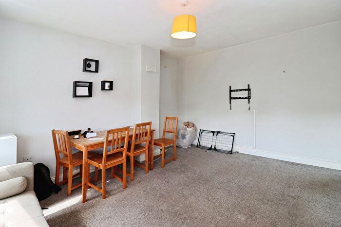 1 Bedroom Flat For Sale In Southmead Road, Bristol, Avon, BS10