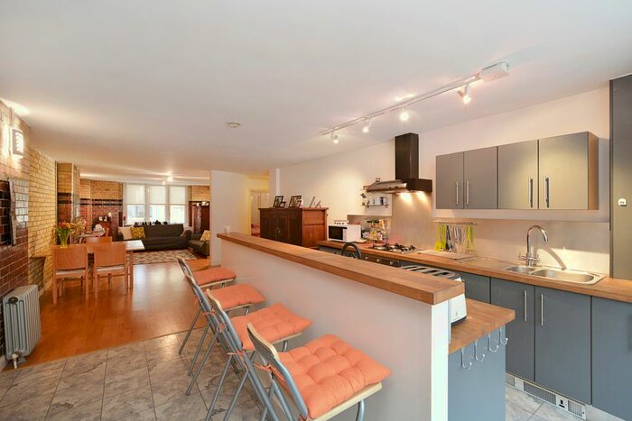 1 Bedroom Flat To Rent In Pump House Close, London, SE16