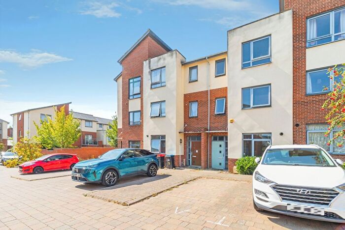 4 Bedroom Terraced House For Sale In The Martlet, Ashland, Milton Keynes, Buckinghamshire, MK6
