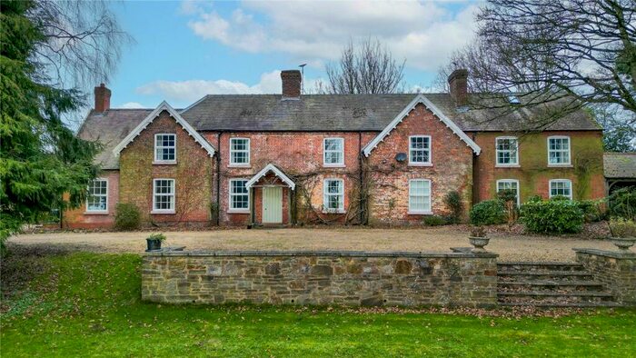 10 Bedroom Equestrian Facility To Rent In Hopton Wafers, Kidderminster, DY14