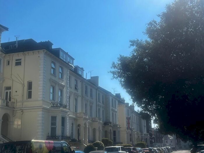 1 Bedroom Flat To Rent In Cavendish Place, Eastbourne, BN21