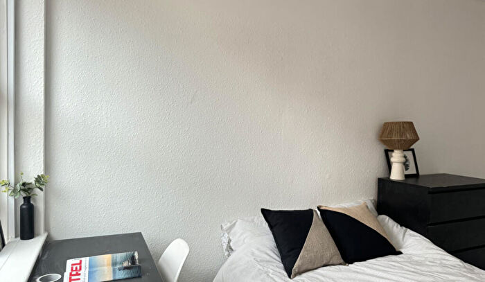 10 Bedroom End Of Terrace House To Rent In West Parade - Bed, LN1