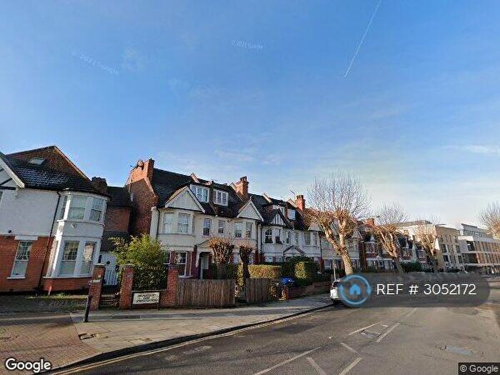 4 Bedroom Semi-Detached House To Rent In Brondesbury, London, NW2
