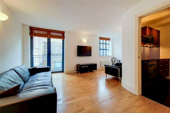 1 Bedroom Apartment To Rent In Masons Yard, London, EC1V