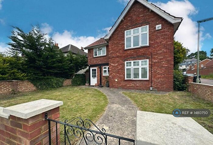 2 Bedroom Flat To Rent In Frimley Road, Camberley, GU15