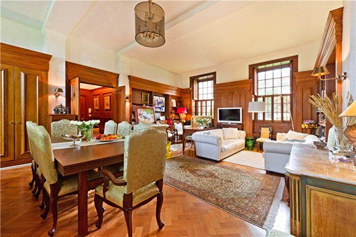 4 Bedroom Flat For Sale In Gilbert Scott Building, Putney, SW15