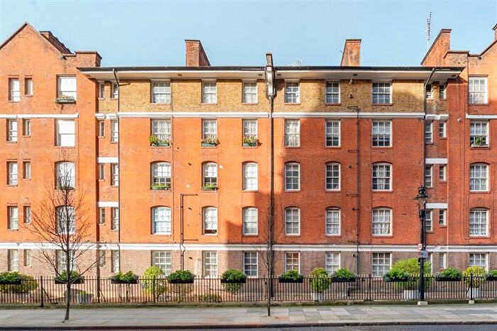 1 Bedroom Flat To Rent In Tavistock Street, Fitzrovia Amp; Covent Garden, WC2E