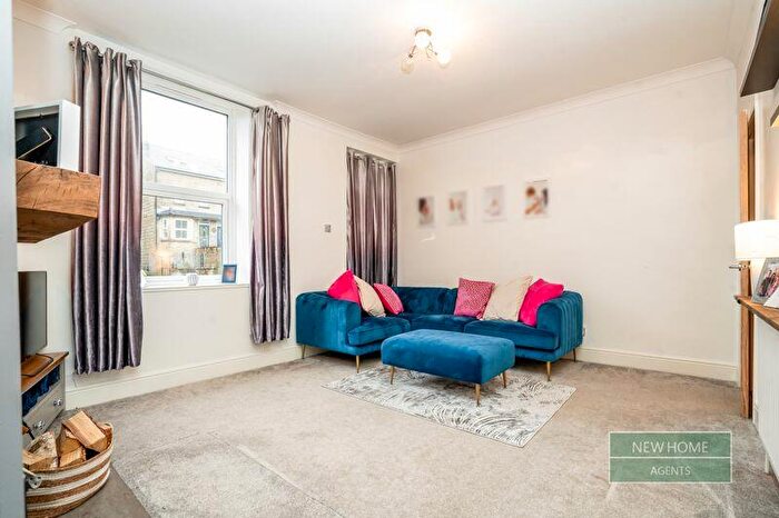 3 Bedroom Terraced House For Sale In Manchester Road, Barnoldswick, Lancashire, BB18