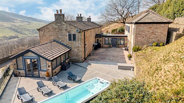 6 Bedroom Detached House For Sale In Holmfirth Road, Greenfield, Saddleworth, OL3