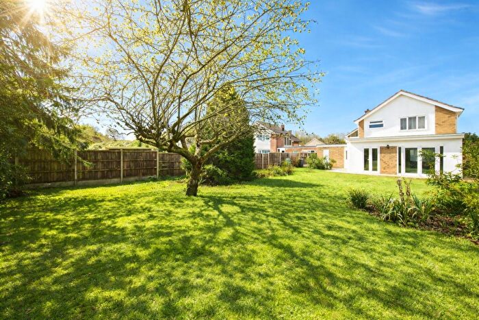 3 Bedroom Detached House For Sale In Pepingstraw Close, West Malling, ME19
