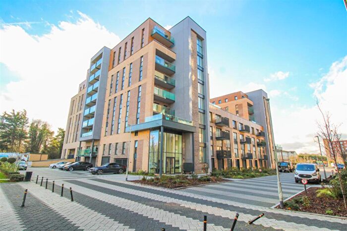 2 Bedroom Apartment For Sale In Hepworth House, Harlow, CM20