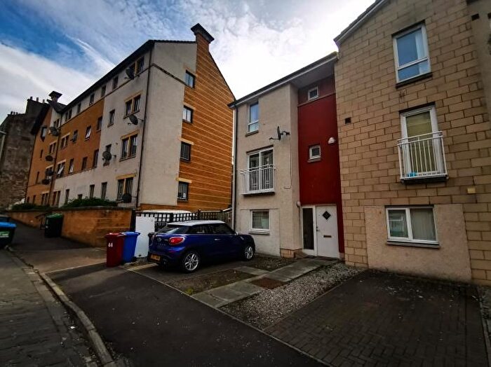 2 Bedroom End Of Terrace House To Rent In Rosefield Street, Dundee, DD1