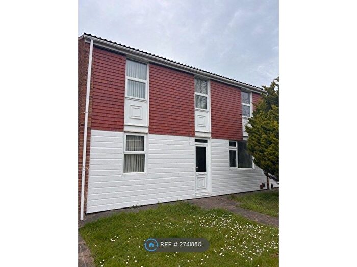 3 Bedroom Terraced House To Rent In Selkirk Road, Leicester, LE4