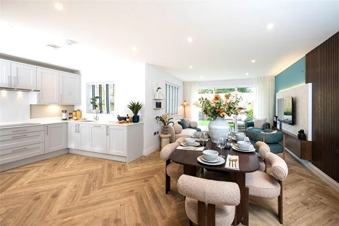 4 Bedroom Detached House For Sale In London Road, Ascot, RG12