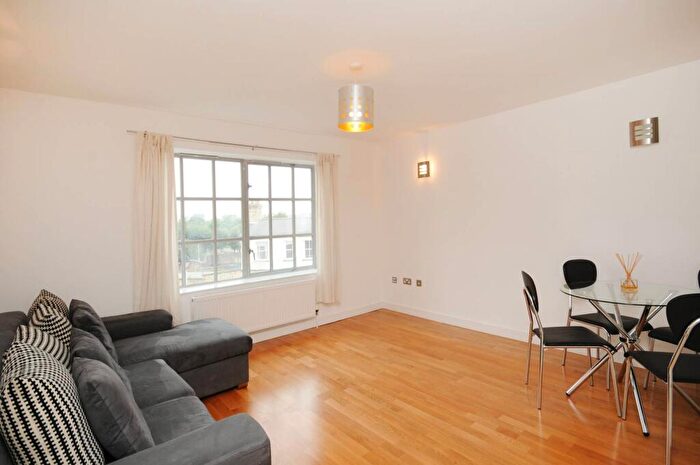 1 Bedroom Flat To Rent In Pump House Close, Canada Water, London, SE16