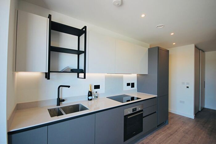 1 Bedroom Flat To Rent In Fauna Walk, Watford, WD24