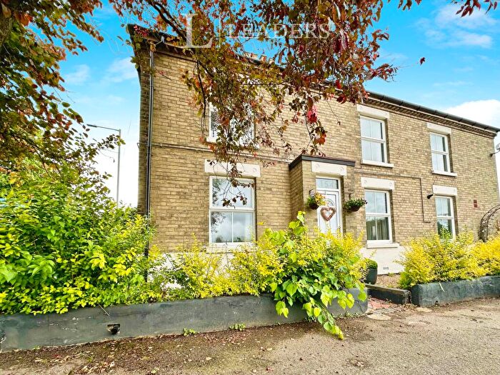 3 Bedroom End Of Terrace House To Rent In Bowthorpe Road, Norwich, NR2