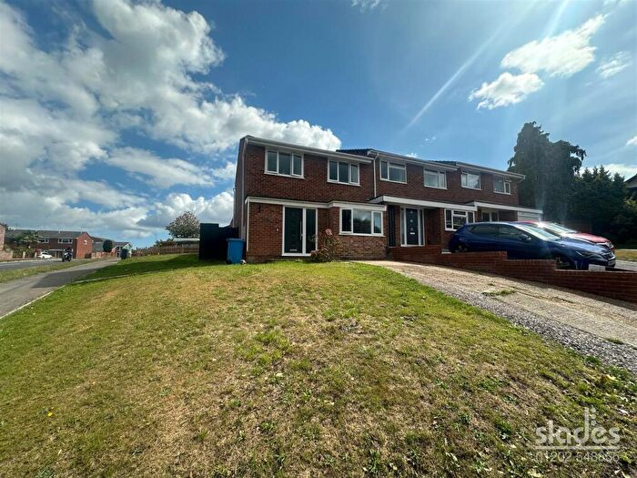 3 Bedroom End Of Terrace House For Sale In King John Avenue, Bearwood, Bournemouth, BH11