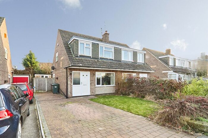 3 Bedroom Semi-Detached House For Sale In Plantation Avenue, Shadwell, Leeds, LS17