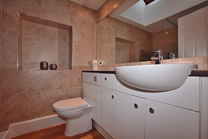 2 Bedroom Cottage For Sale In Waterloo Street, Richmond, DL10