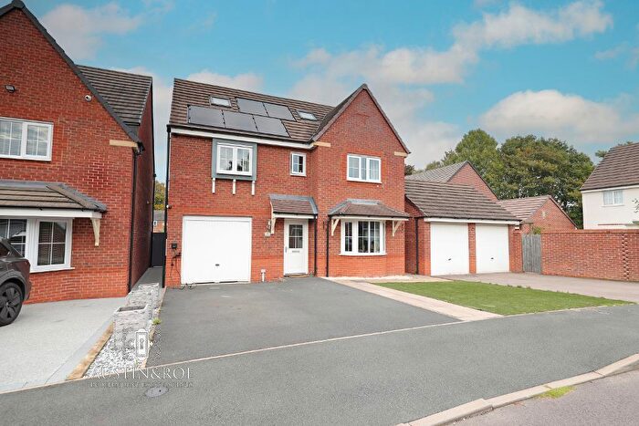 5 Bedroom Detached House For Sale In Kielder Drive, Yarnfield, Staffordshire, ST15