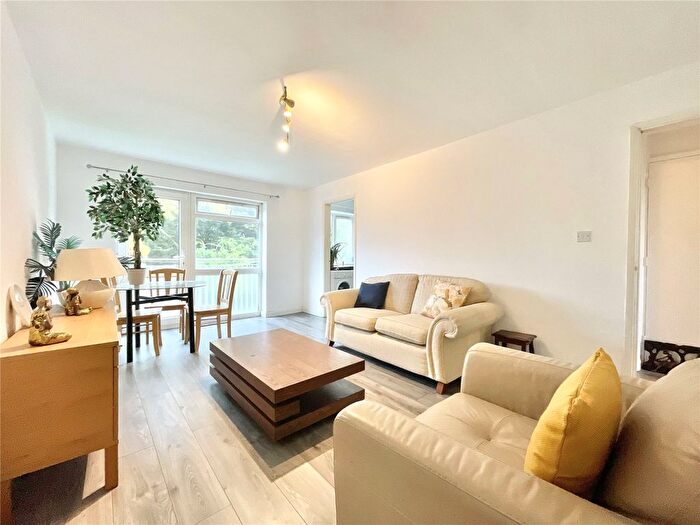 2 Bedroom Flat To Rent In Rufford Close, Harrow, HA3