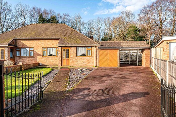 2 Bedroom Bungalow For Sale In Wentworth Crescent, Ash Vale, Surrey, GU12