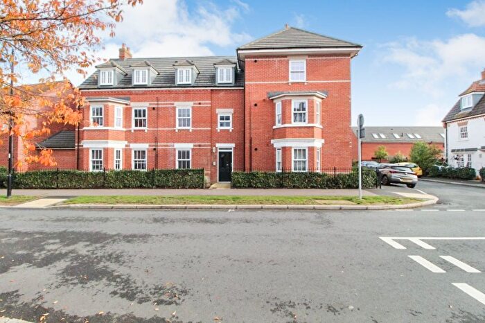 2 Bedroom Flat For Sale In Anglia Way, Bedford, MK40