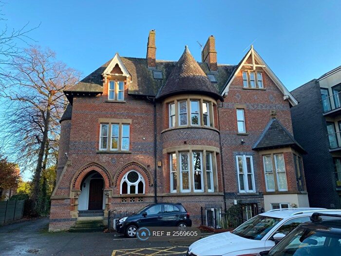 2 Bedroom Flat To Rent In Binswood Hall, Manchester, M20