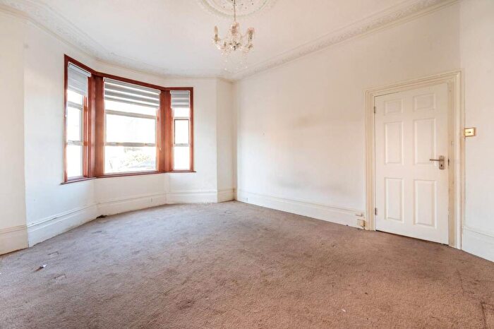 4 Bedroom Semi-Detached House For Sale In Atherton Road, Forest Gate, London, E7