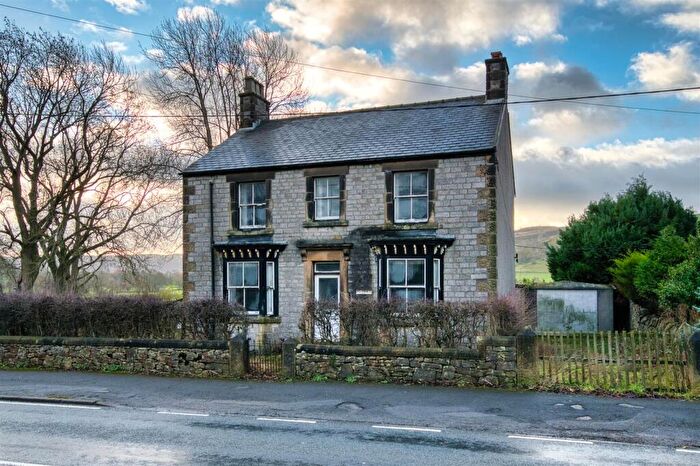 3 Bedroom Detached House For Sale In Castleton Road, Hope, Hope Valley, S33